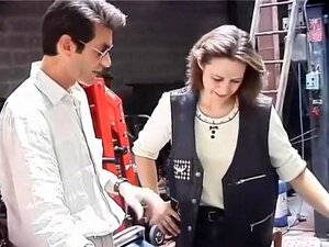 Роуз, зрела жена која ужива у