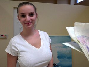 Masseurin mit den größten Titten