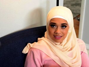 Habe meine Hijab-Stiefschwester mit einem Kondom gefunden