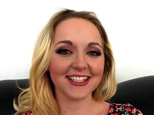 WANKZ- Perfekter Körper Süße Iris Rose. WANKZ- Die vollbusige