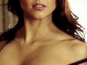 Amerikanische MILF-Models Ariana Loken und Nicolette Novak sind alles