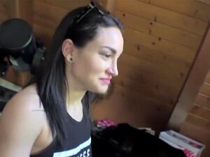 Arme syrische Mädchen wird zur Miete gefickt, Gabriella Paltrova