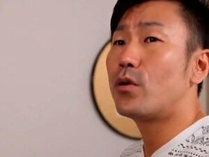 Kåt japansk hore Syoko Akiyama i eksotisk blowjob, store pupper JAV