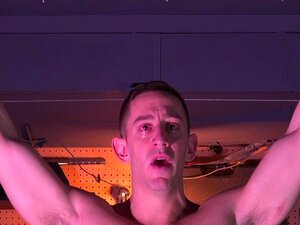 Bryan Cole BDSM Dildo Knull Elektrokution Korsfästelse Muskel