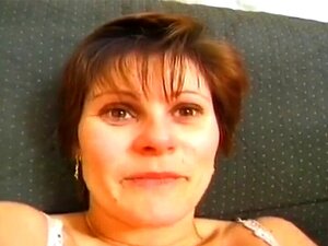 Behaarte Muschi-Fisting für Amateure. Behaarte Muschi und Fisting