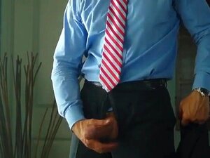 Жена ме снимила како мастурбирам да