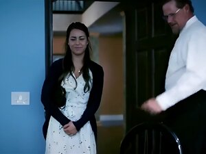 Девојка са факултетског принципа