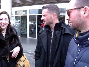 Лепа италијанска милф Сандра јебе се у