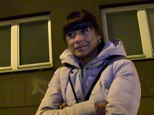 Tschechische Babe wurde im Ladenzimmer gefickt. Euro-Fake-Agent nahm