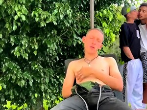 Neugierige brasilianische schwule twink-Freunde outdoor-anal-spaß