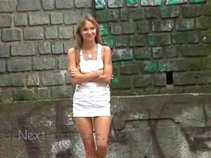 ÖFFENTLICHE Show von wilder tschechischer Süßer. Diese extrem sexy