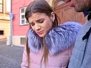 Sarah Kay kennt sich mit tschechischer Muschi aus