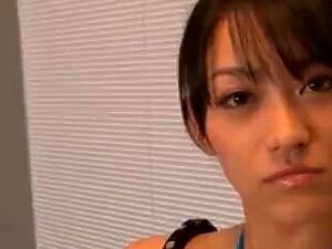 Sassy Shou Nishino kan niet wachten om seks te beginnen
