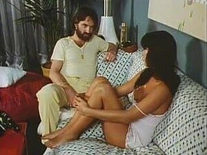 Erleben Sie die rohe Leidenschaft des Vintage-Deutsch-Pornos, während