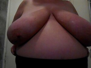 hängande monstertuttar från valerie