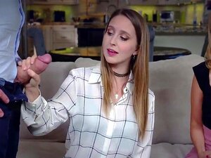 Stieftochter hilft Mama und Stiefvater, ihr Sexleben wieder auf die