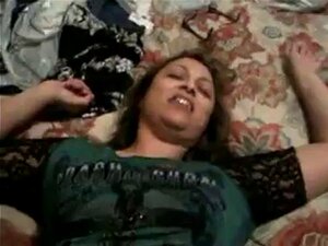 Reife immer noch bekleidet