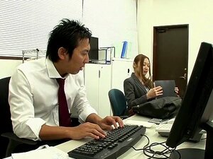 Kiimainen japanilainen tyttö kuumimmassa HD-laadussa, julkisessa