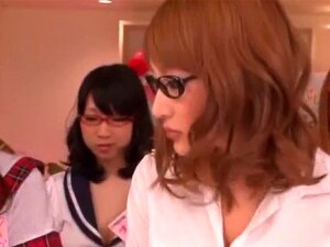 Слатке лепотице са наочарима Гангбенг