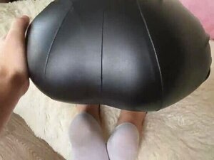 Lustvolle Schülerin fickt mit dem Lehrer nach dem Unterricht