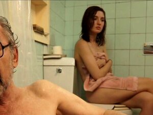 Brünette Latina-Babe Maria Valverder sieht heiß auf dem Film aus