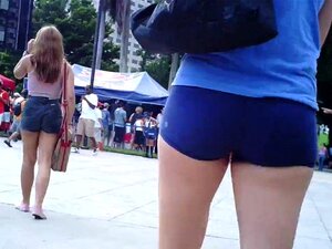 Blaue Spandex-Shorts