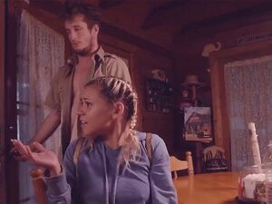 Leckere Süße Babe Marsha May wird hart in Mund und Muschi gefickt.