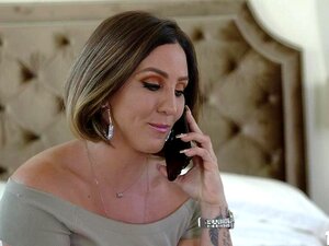 Betty Foxxx versucht alles, um zu ihrem neuen Stiefsohn durchzukommen,