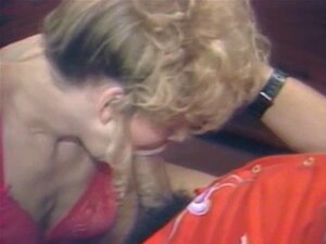 Erleben Sie die sinnlichen Talente von Heather Wayne, wenn sie Sie mit