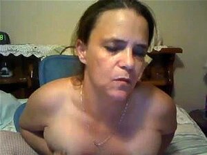 Ich ficke meine Fotze mit einem großen Dildo und bin eine