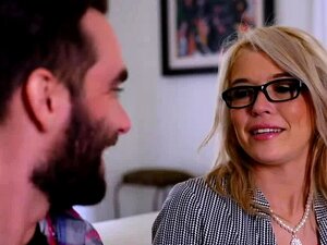 Tiffany lädt Logan ein, ihre saftige MILF-Muschi zu penetrieren