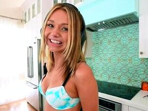 Yksin kotona siskopuolen kanssa