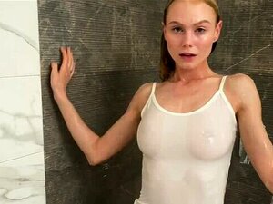 Dane Jones Super sexy blonde Euro babe Nancy Een hete masturbatie