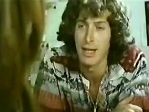 Unter dem Schreibtisch Schwanz lutschen