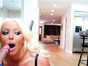 Stiefmoeders nieuwe neukspeeltje