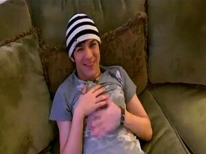 Schwule Orgie William sieht gerade einen Fernseher, als Trace