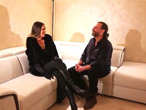 Доминација стопалима Луиса Касати
