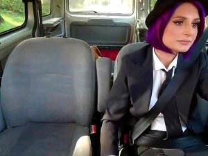 SUGARBABESTV: Elena Hatzi, sexy griechische Taxifahrerin