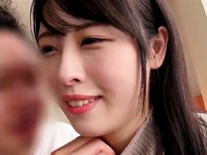 Euro-Süße Callie Calypso genießt einen großen Schwanz bei