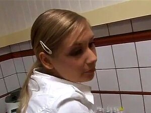 Nach all dem muss sie den Direktor für ihr Geld sehen