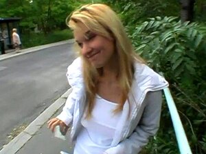 Outdoor-Blowjob und Ficken