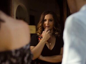 Reiche Witwe wird von ihrem Nachbarn verführt und bekommt einen