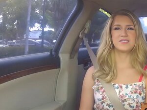 Ihr Bus zu verpassen machte diesen Typen so glücklich, dass er Dixie