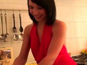 Studentenparty im Wohnheim zu einem Gruppensex