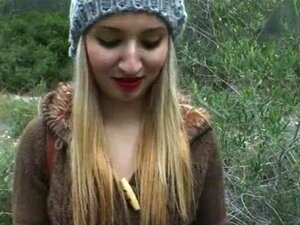 Die lateinamerikanische Schönheit Daytona X hat für Geld gebohrt,