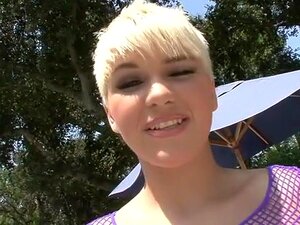Exotische Pornodarstellerin Claudia Downs in dem heißesten großen