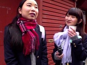 Schau dir diese frische Lady an, die jetzt aus dem Land auf einer