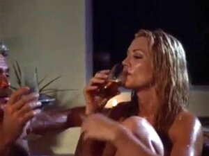 Tauche ein in eine Welt voller Leidenschaft und Verlangen mit Shannon