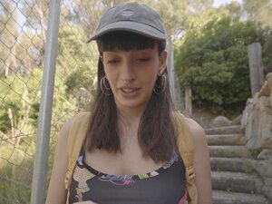 Spanische Babe Caomei lässt einen Typen in sich schlüpfen