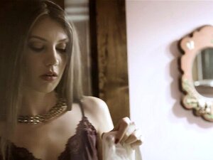 Schöne russische Süße Elena Koshka hat Sex. Schöne russische